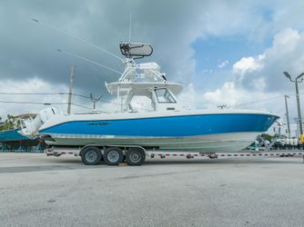 36' Everglades 2018 Yacht For Sale